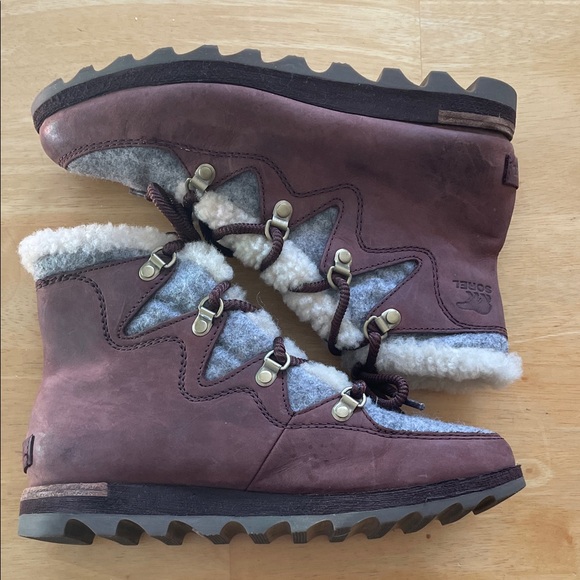 SOREL Sneakchic Alpine Nubuck Suede Faux Shearling Lace up Ankle Boots Size 7.5 - Picture 6 of 13